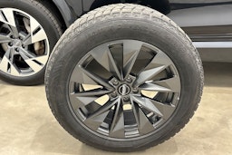 musta Audi e-tron 2020 kuva 45.