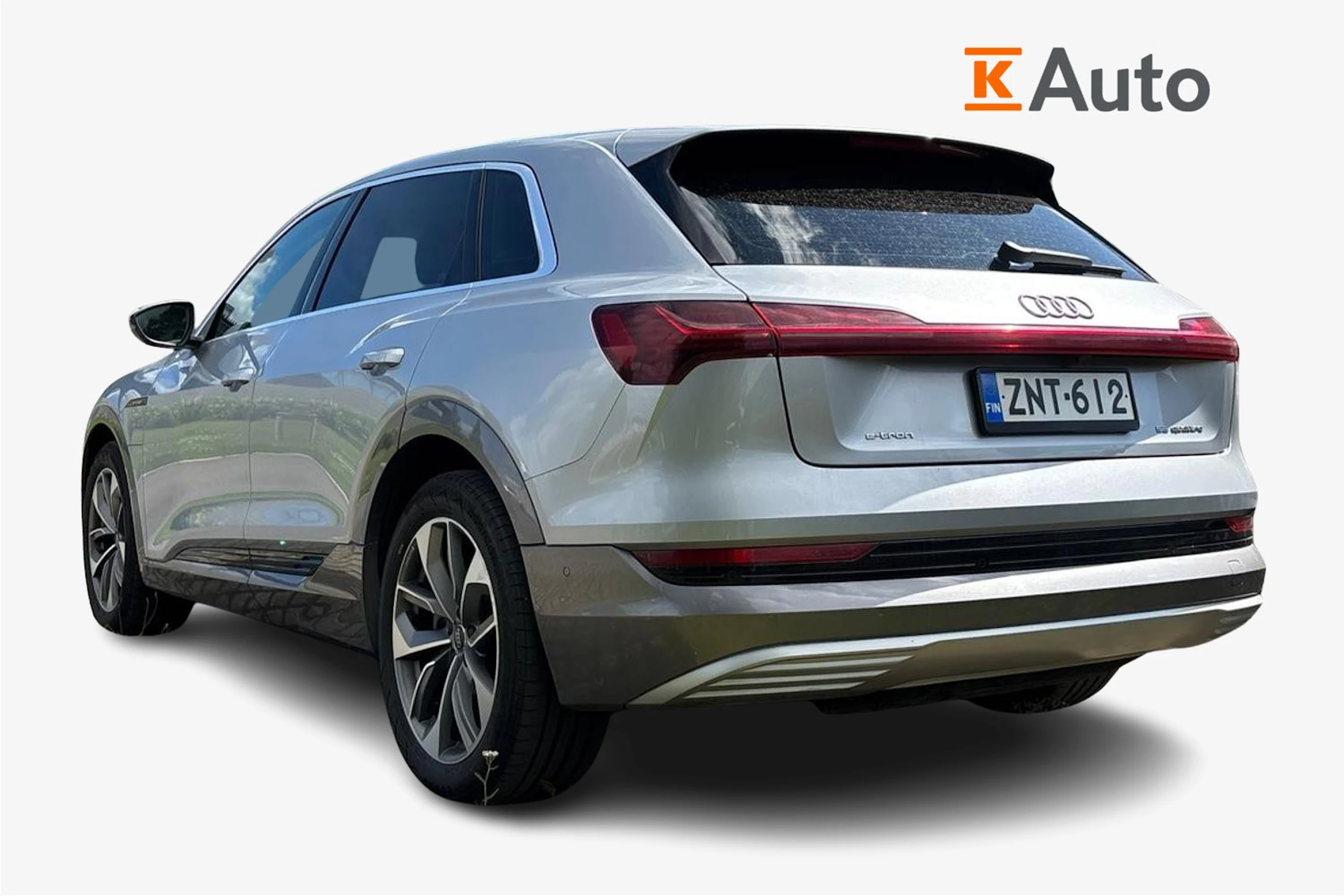 harmaa Audi e-tron 2020 kuva 2.