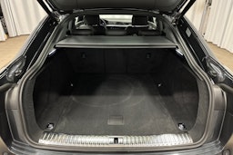 harmaa Audi e-tron 2021 kuva 13.