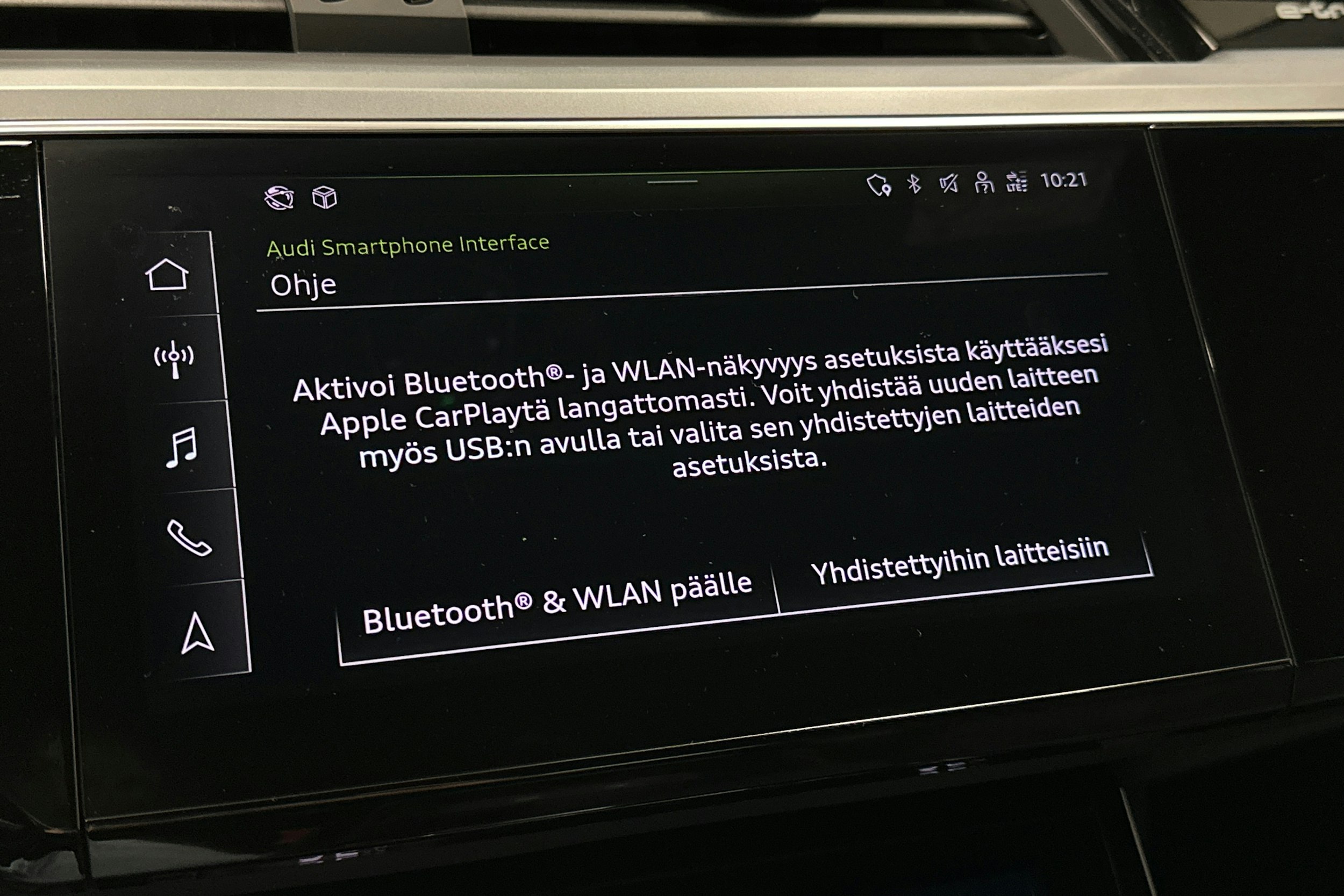 harmaa Audi e-tron 2021 kuva 23.