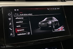 harmaa Audi e-tron 2021 kuva 24.