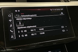 harmaa Audi e-tron 2021 kuva 25.