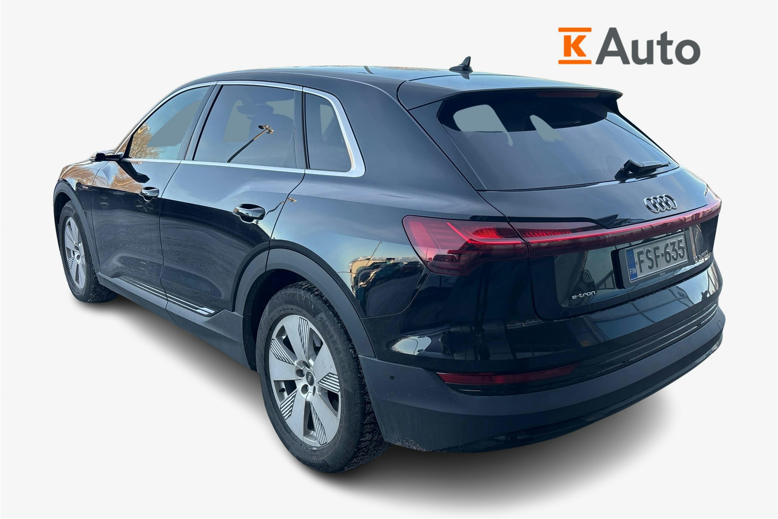 musta Audi e-tron 2021 kuva 2.