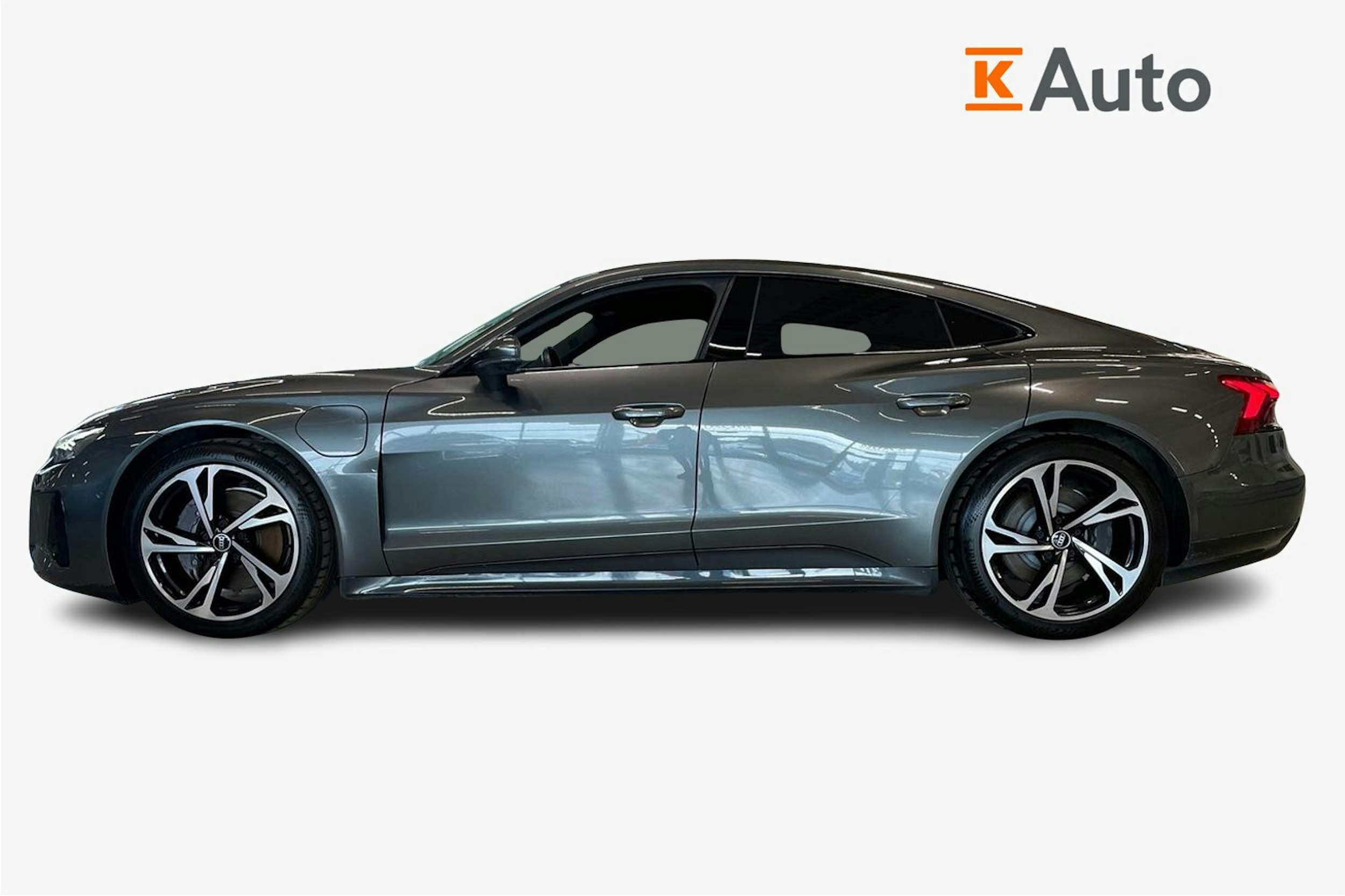 harmaa Audi e-tron GT 2021 kuva 6.