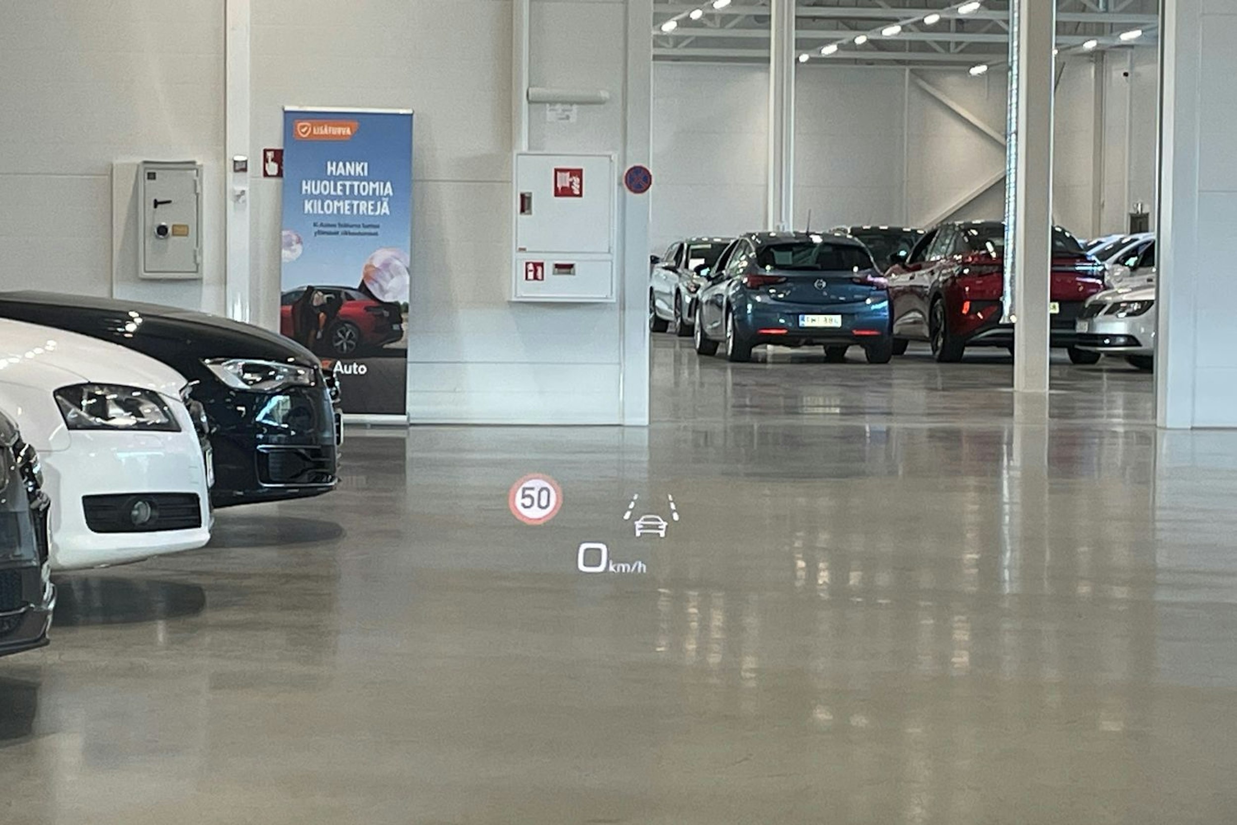 harmaa Audi e-tron GT 2021 kuva 22.