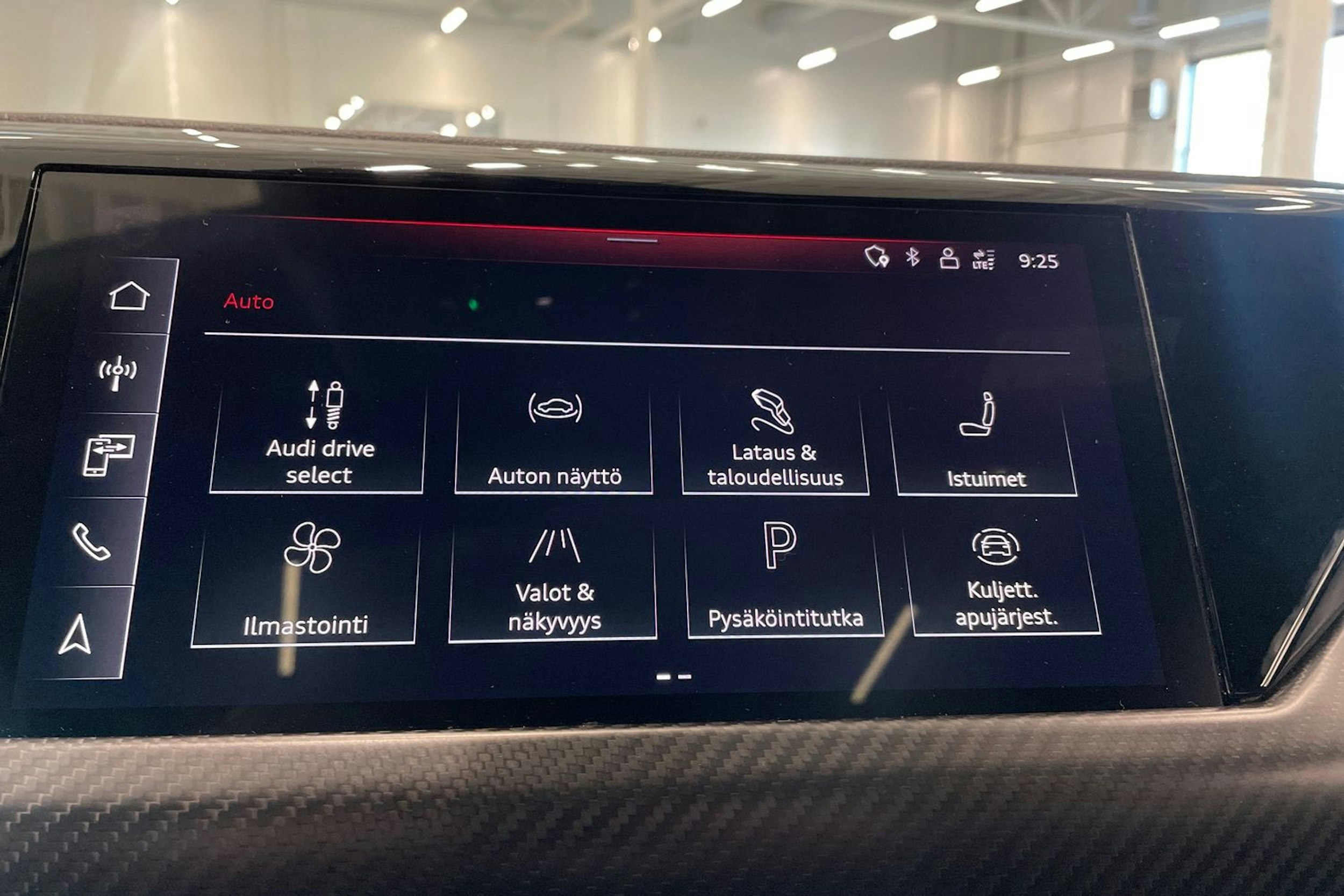 harmaa Audi e-tron GT 2021 kuva 32.