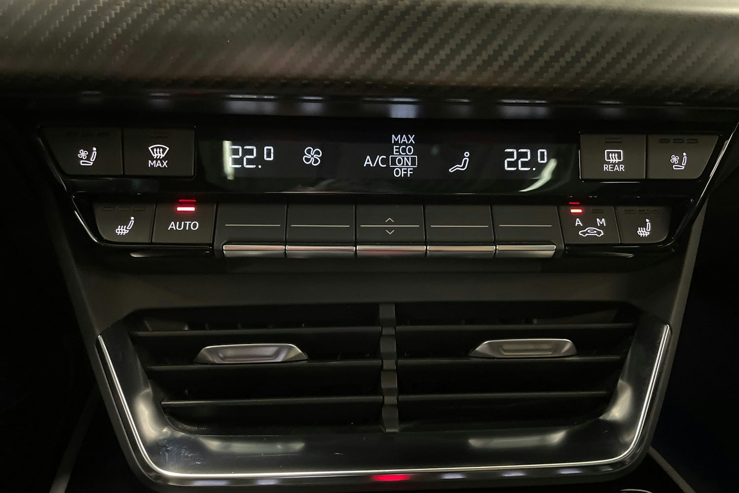 harmaa Audi e-tron GT 2021 kuva 36.