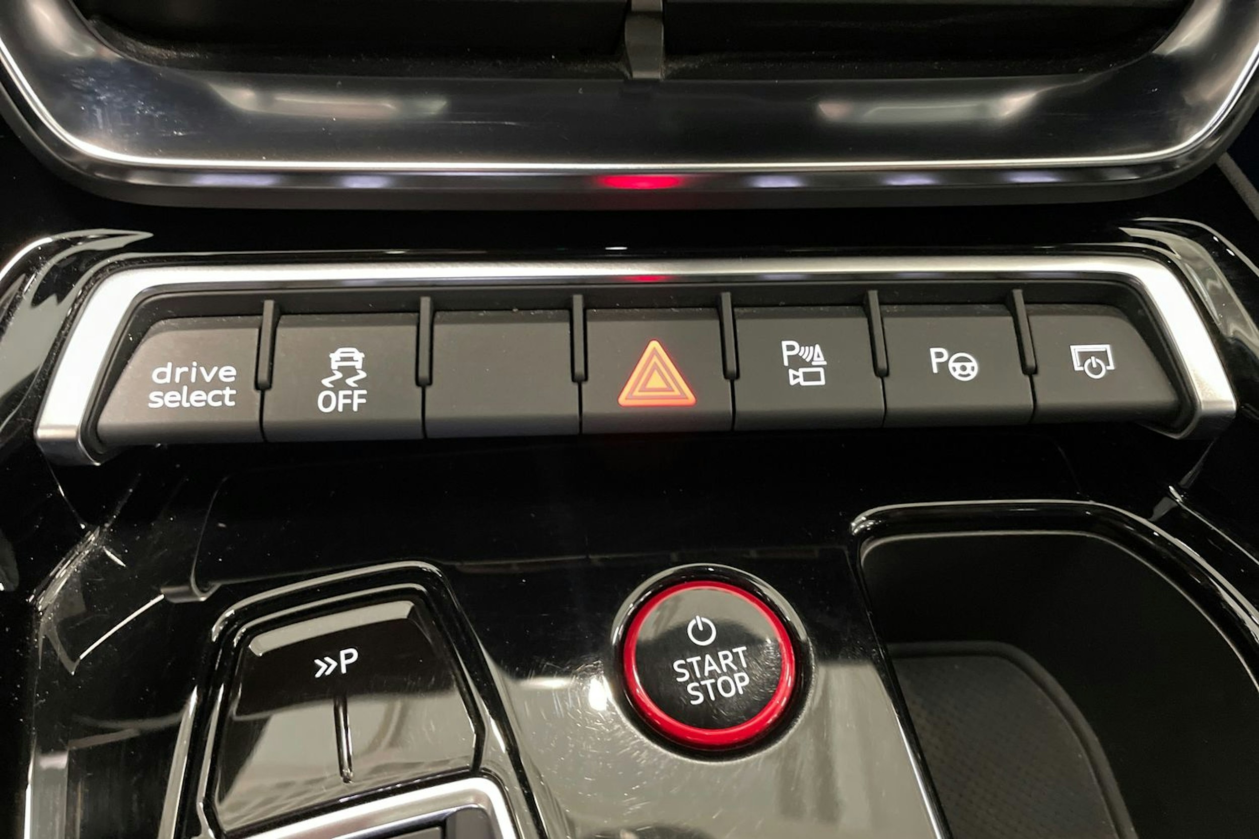 harmaa Audi e-tron GT 2021 kuva 37.