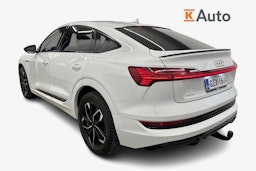 Valkoinen Audi e-tron 2021 kuva 2.