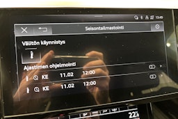 Valkoinen Audi e-tron 2021 kuva 25.