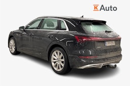 Musta Audi e-tron 2021 kuva 2.