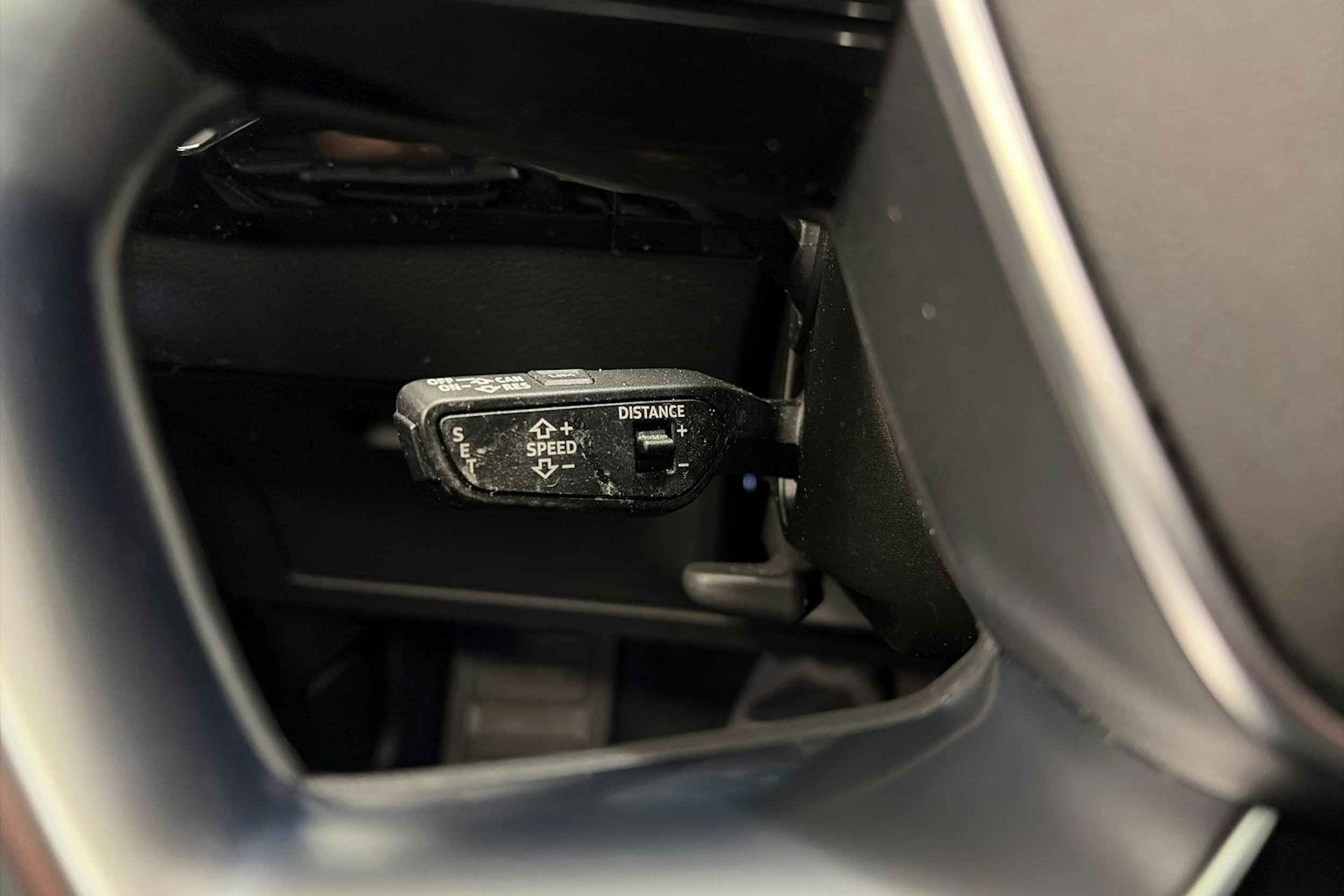 Musta Audi e-tron 2021 kuva 19.