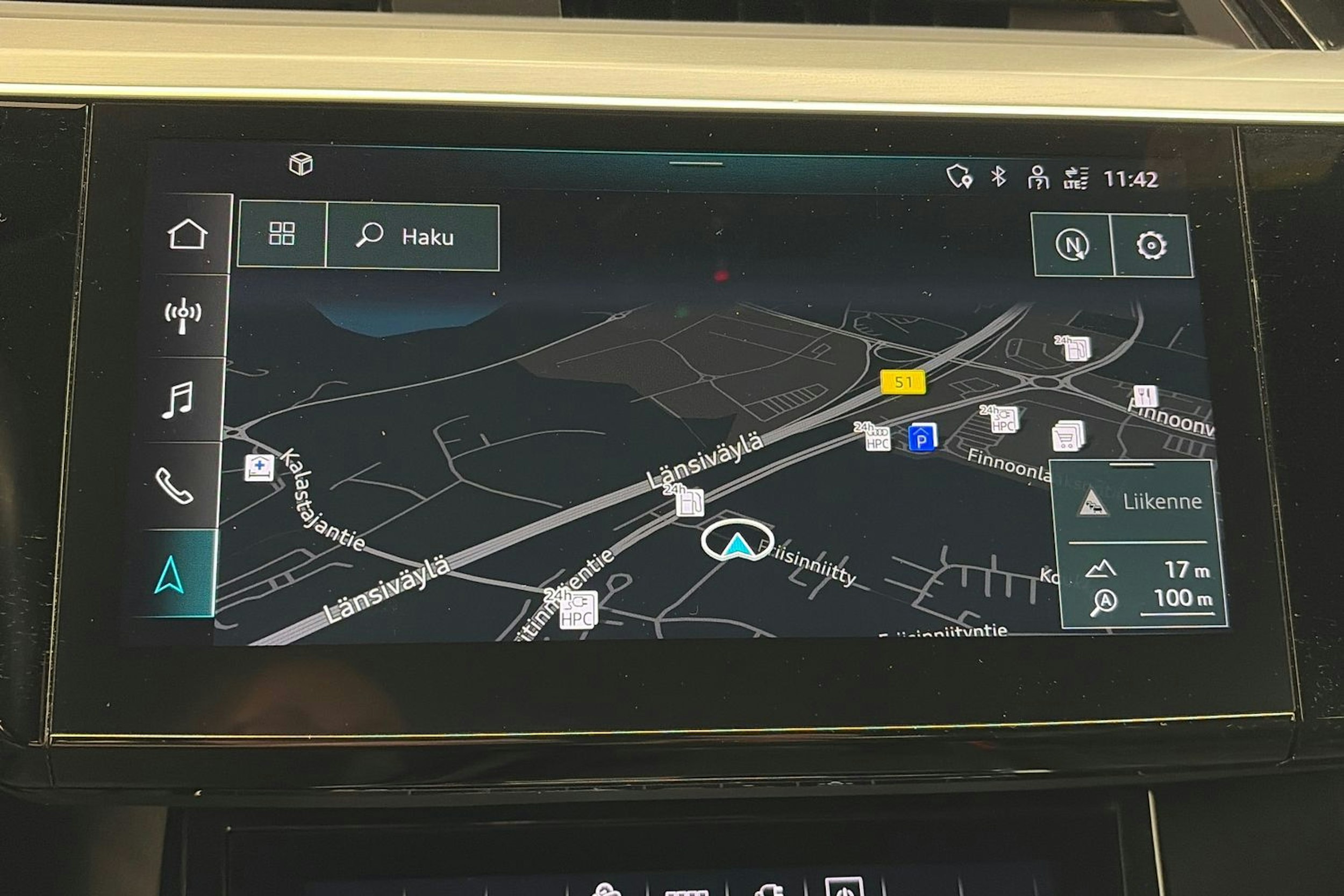 Musta Audi e-tron 2021 kuva 20.