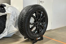 Harmaa Audi e-tron 2021 kuva 10.