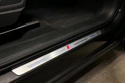 Harmaa Audi e-tron 2021 kuva 13.