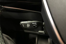 Harmaa Audi e-tron 2021 kuva 32.