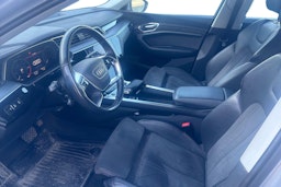 Hopea Audi e-tron 2021 kuva 3.