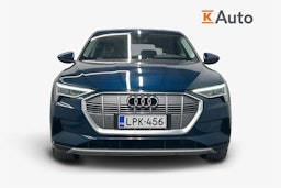 sininen Audi e-tron 2021 kuva 5.