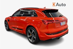 met. punainen Audi e-tron 2021 kuva 2.
