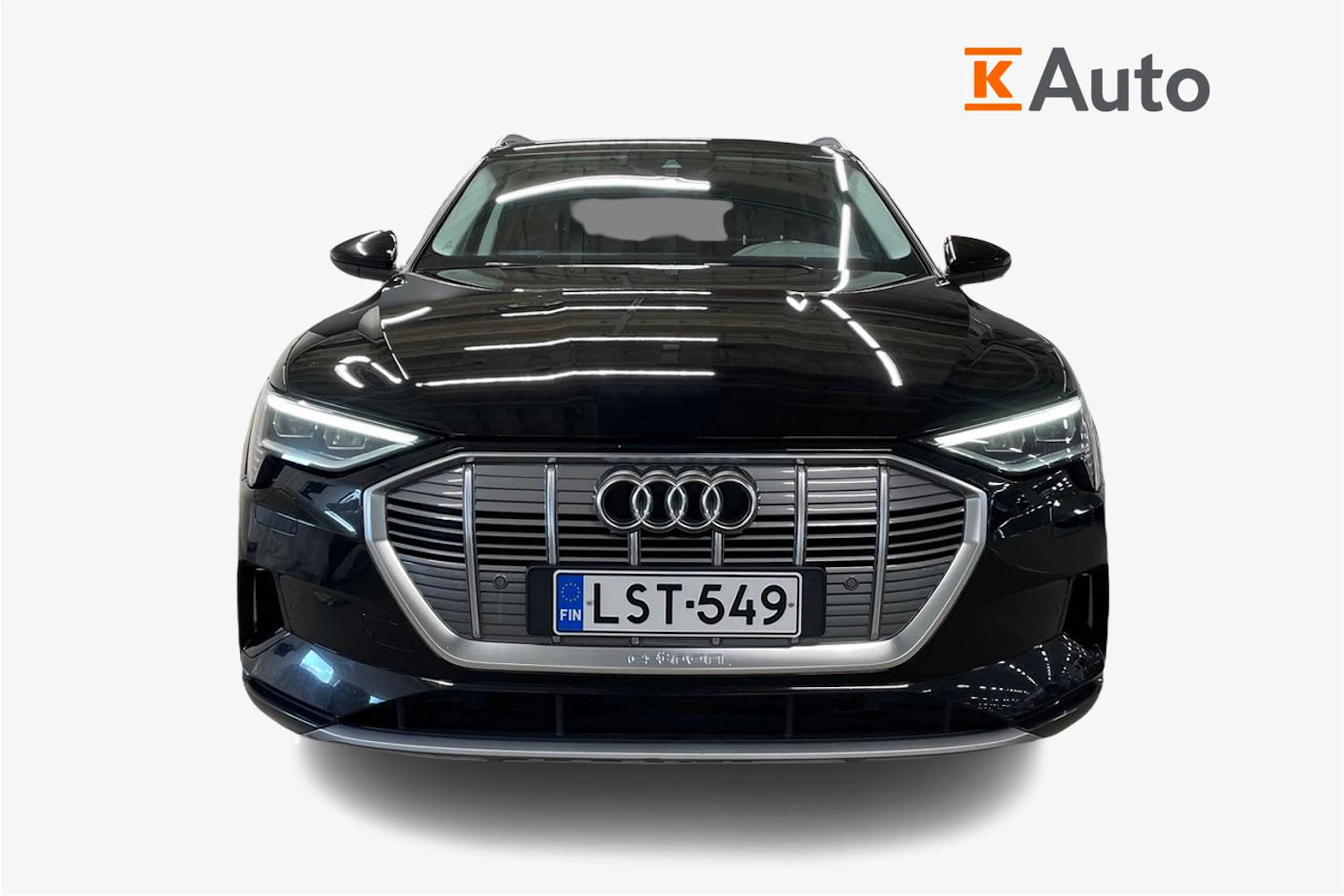 Musta Audi e-tron 2021 kuva 4.