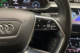 Musta Audi e-tron 2021 kuva 25.
