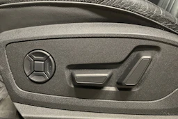Musta Audi e-tron 2021 kuva 27.