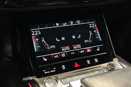 harmaa Audi e-tron 2020 kuva 21.