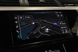 harmaa Audi e-tron 2020 kuva 22.
