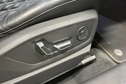harmaa Audi e-tron 2020 kuva 32.