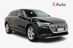 musta Audi e-tron 2021 kuva 1.
