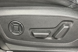 musta Audi e-tron 2021 kuva 17.