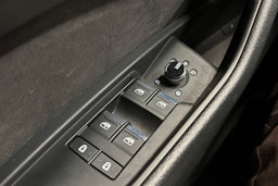 musta Audi e-tron 2021 kuva 19.