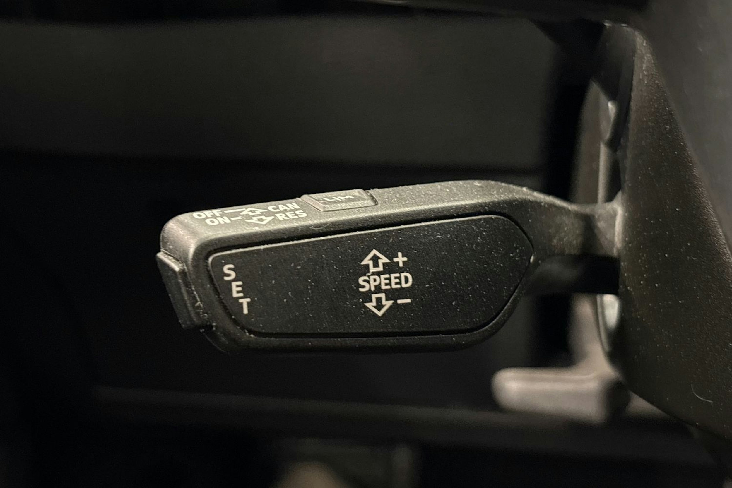 musta Audi e-tron 2021 kuva 20.