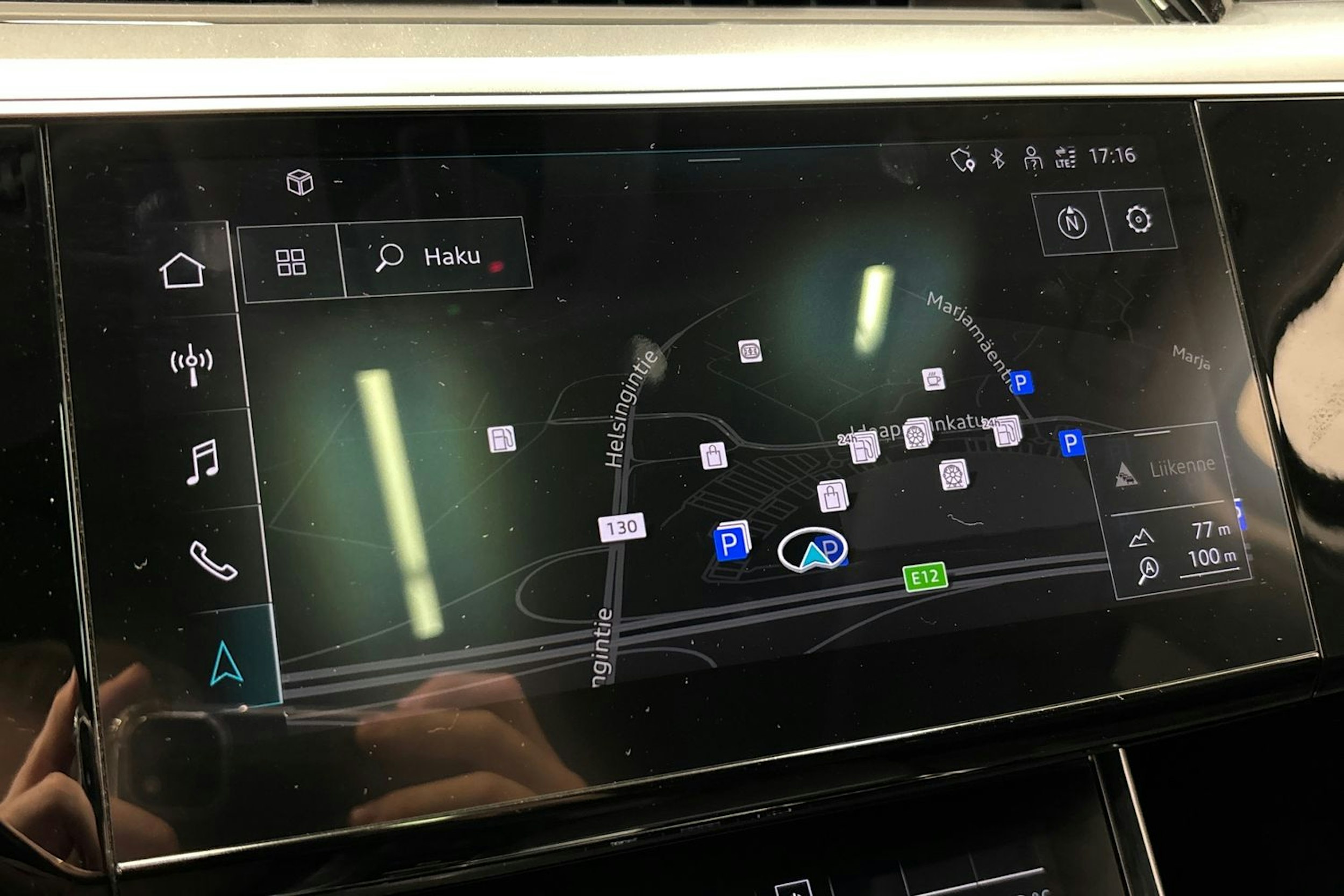 musta Audi e-tron 2021 kuva 28.