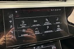 musta Audi e-tron 2021 kuva 29.