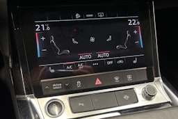 musta Audi e-tron 2021 kuva 30.