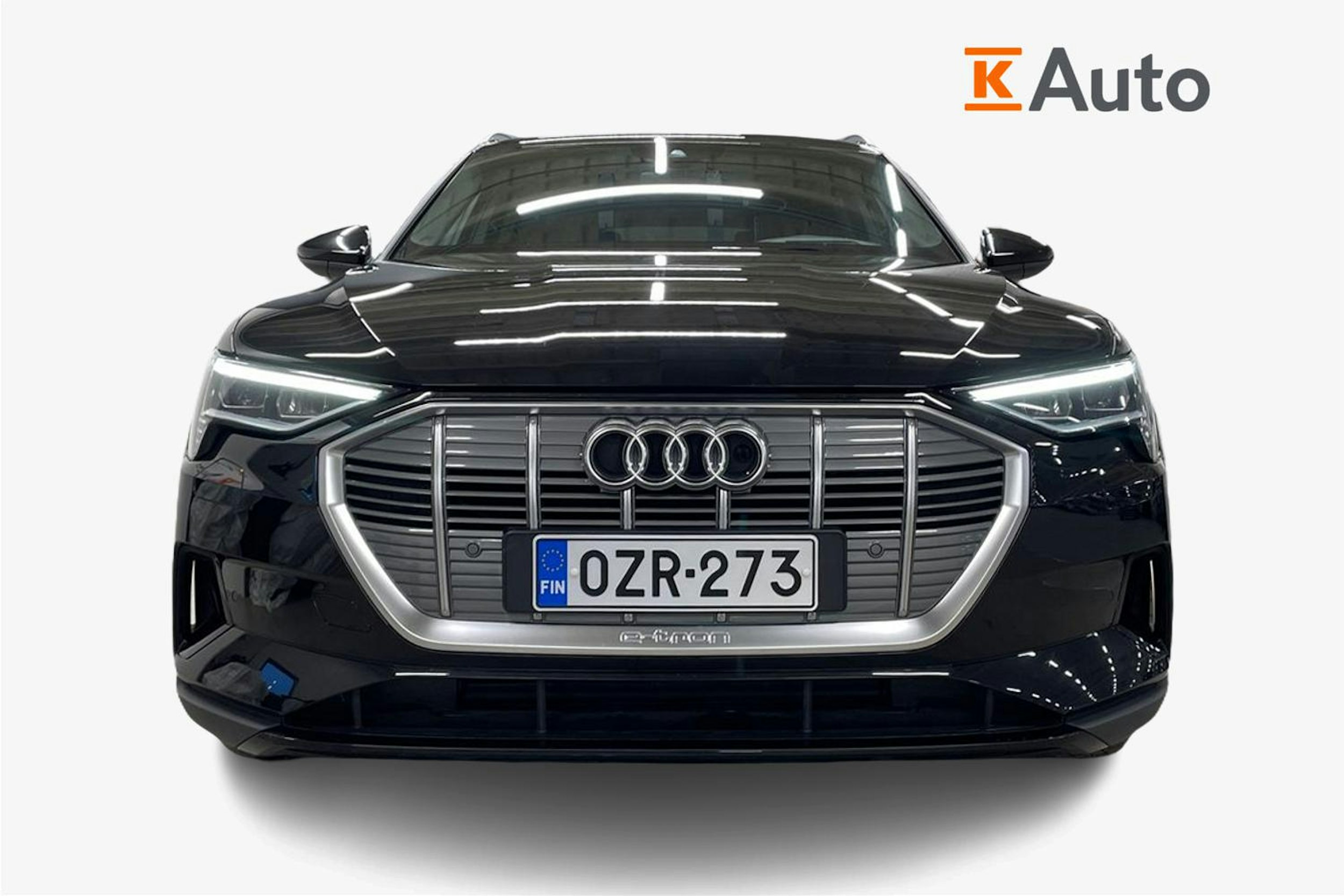 musta Audi e-tron 2021 kuva 5.