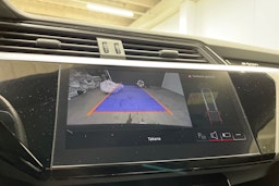 musta Audi e-tron 2021 kuva 23.