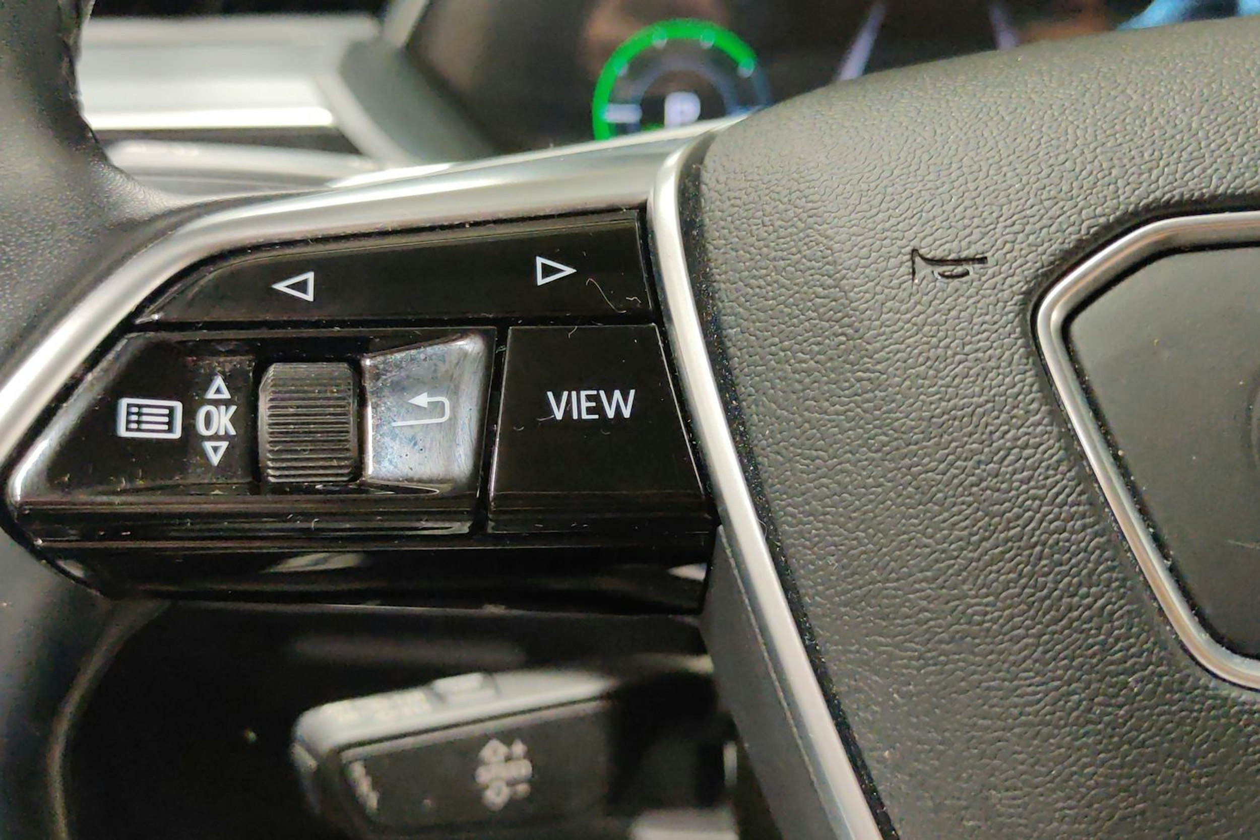 musta Audi e-tron 2021 kuva 24.