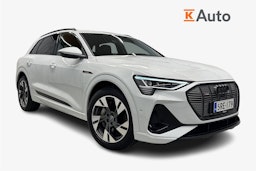 valkoinen Audi e-tron 2021 kuva 1.