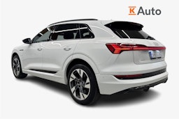 valkoinen Audi e-tron 2021 kuva 2.