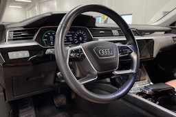 Audi e-tron 2022 kuva 26.