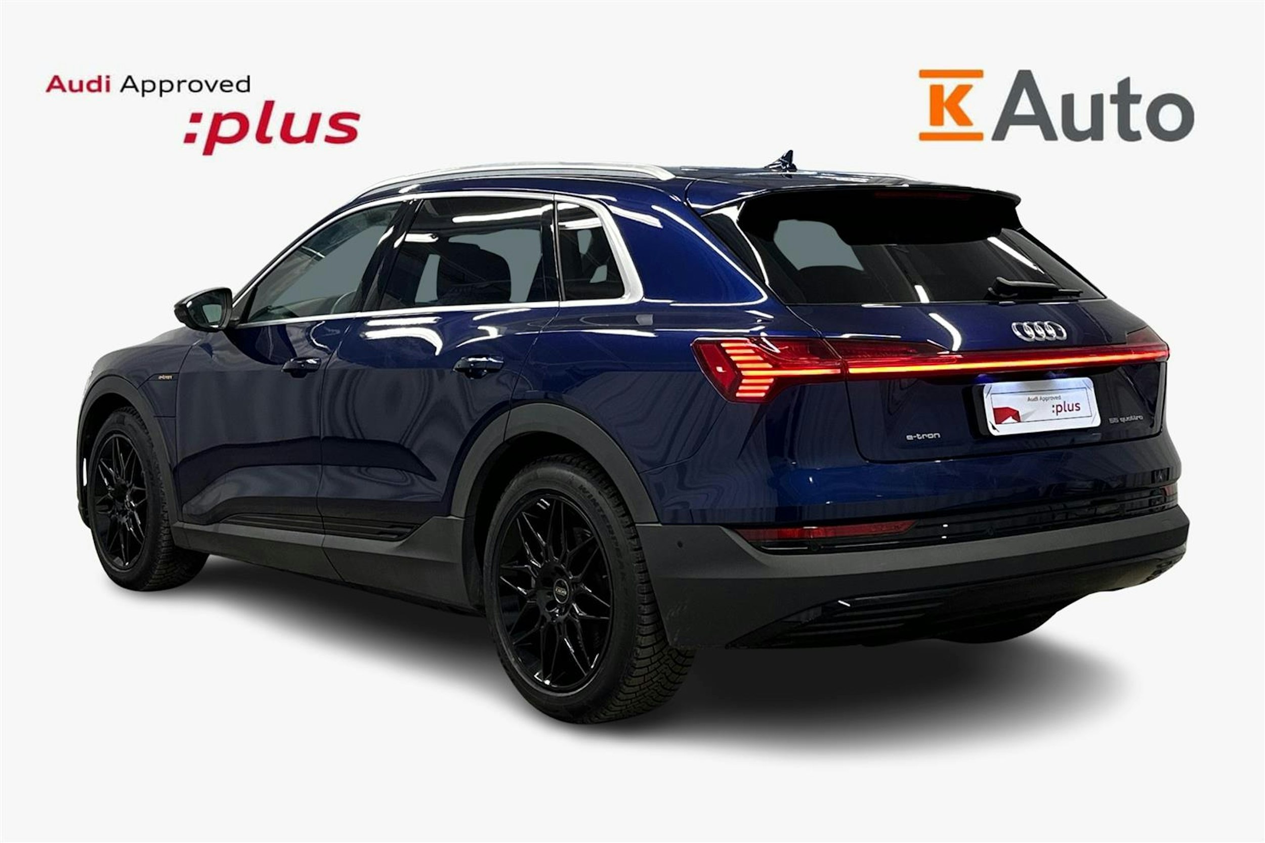 sininen Audi e-tron 2021 kuva 2.