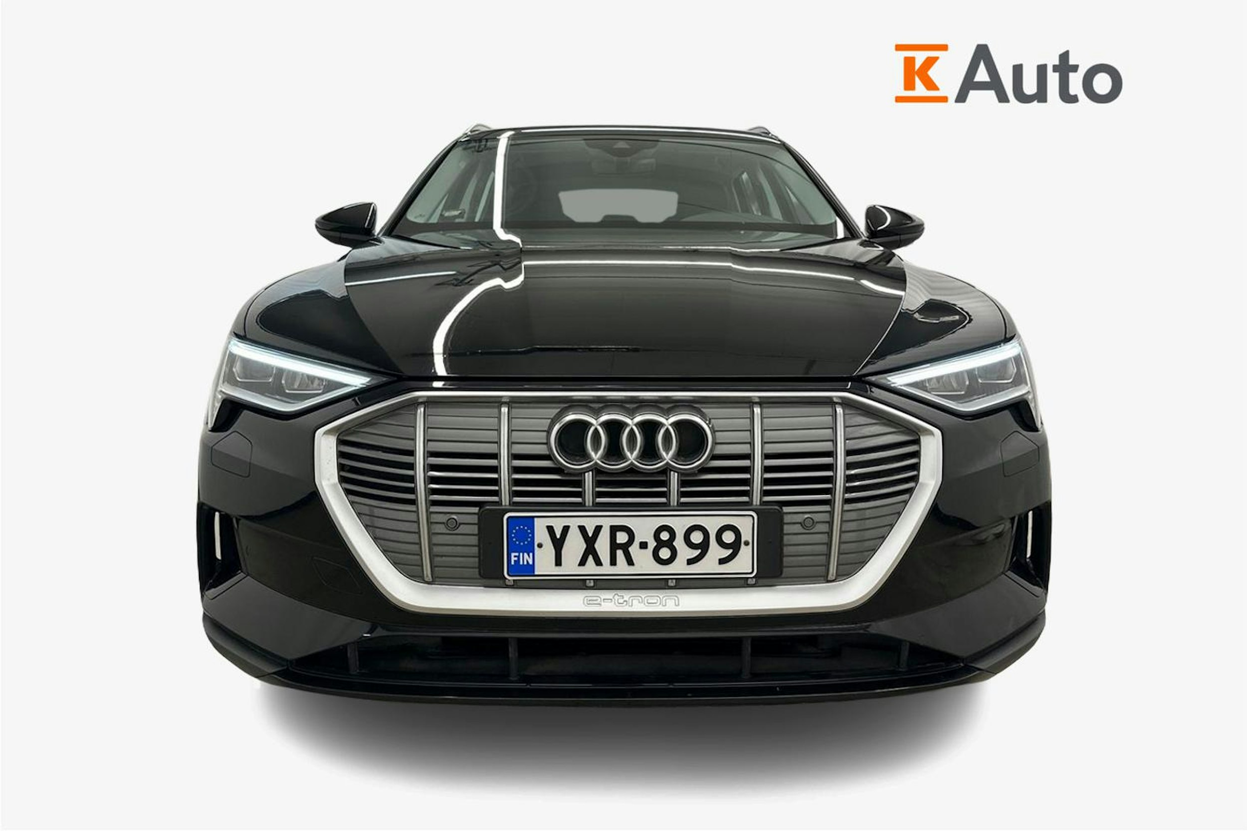 musta Audi e-tron 2021 kuva 5.