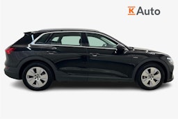 musta Audi e-tron 2021 kuva 6.