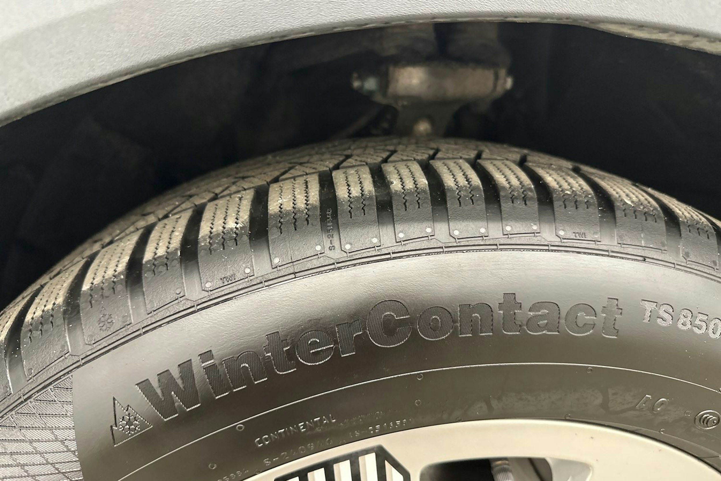 musta Audi e-tron 2021 kuva 13.