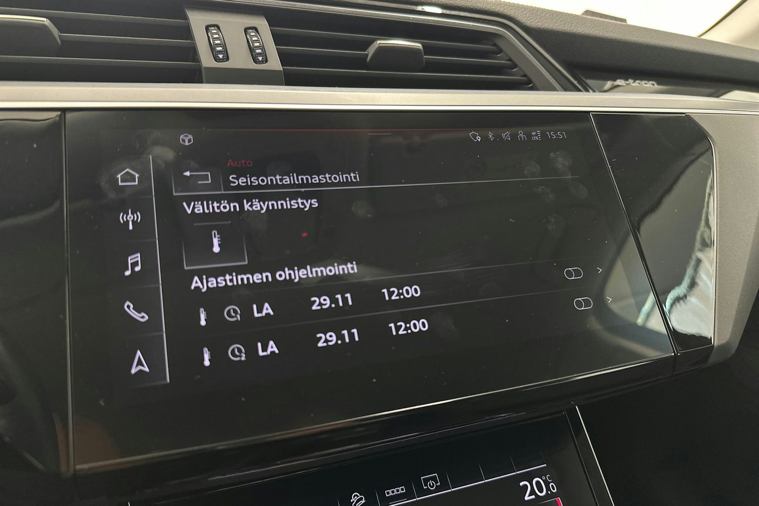 musta Audi e-tron 2021 kuva 20.