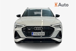valkoinen Audi e-tron 2021 kuva 5.