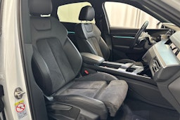 valkoinen Audi e-tron 2021 kuva 15.