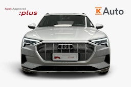 harmaa Audi e-tron 2022 kuva 4.